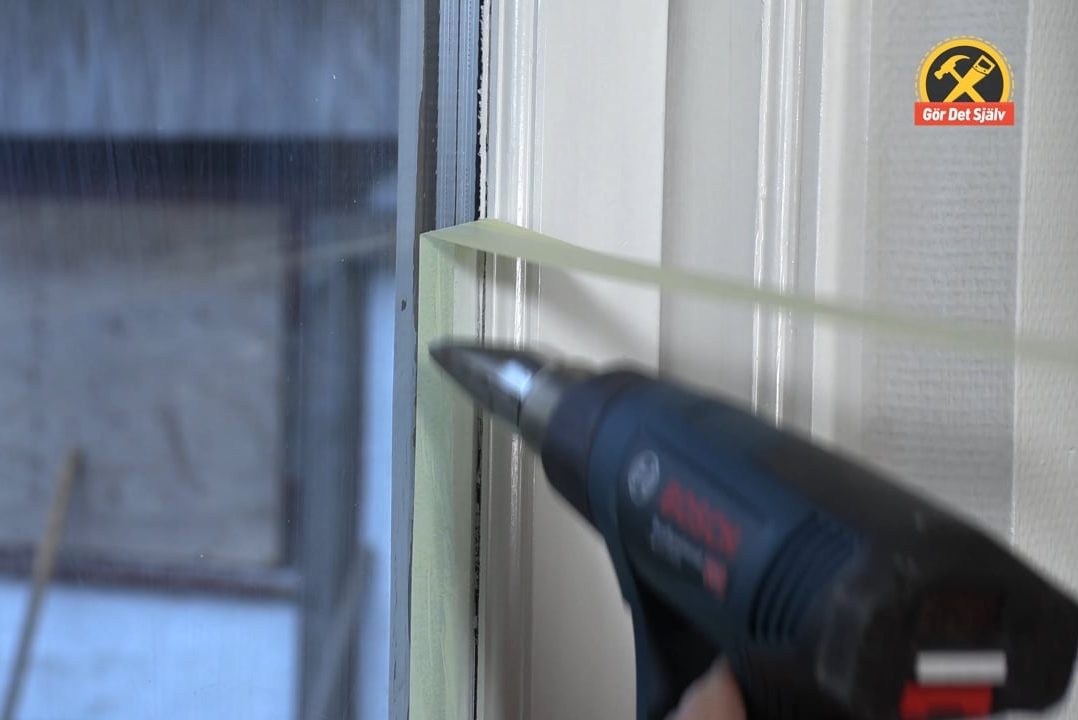 Värme får målartejpen att lossna