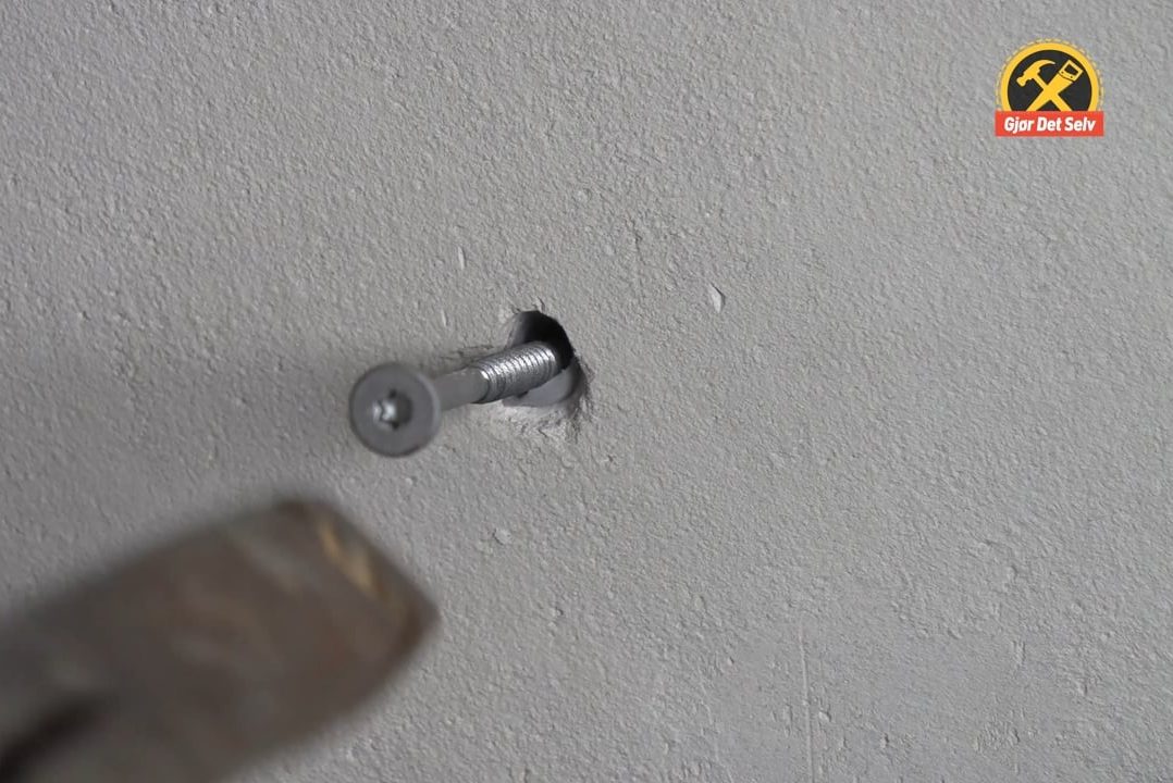 Slå pluggen lenger inn