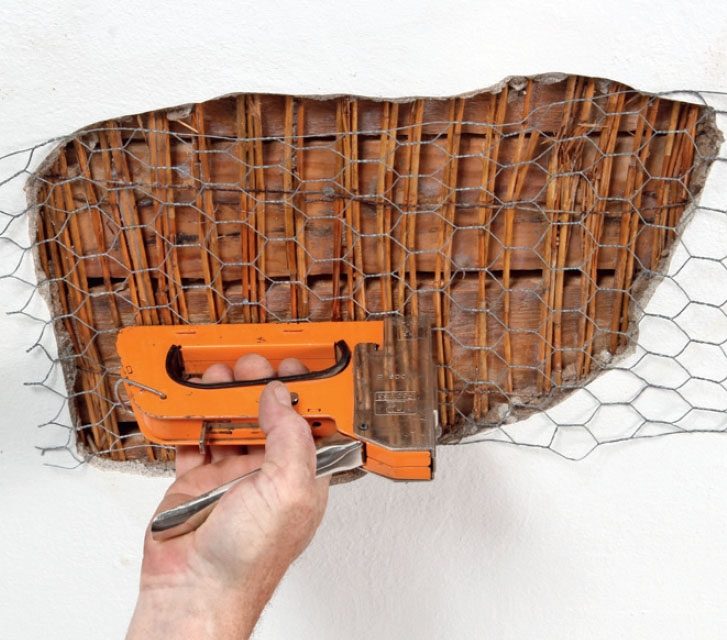 Reparation af pudset loft