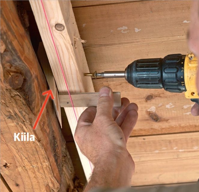 Uusi katto palkkien väliin: Jos palkin kylki on epätasainen