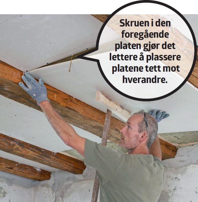 Frilagte tak bjelker: Skjær en plate 7-8 cm bredere