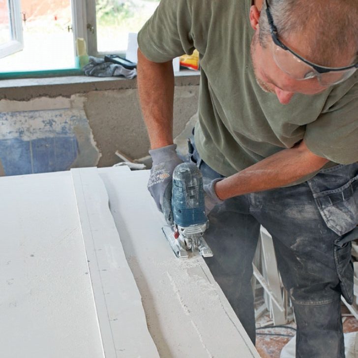 Frilagda bjälkar: Såga till gipsskivan