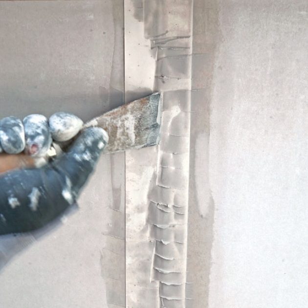 Ny gipsloft med synlige bjælker: Så skal der spartles