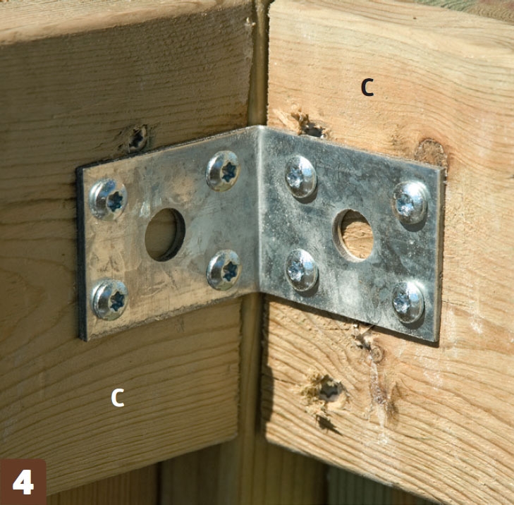 Jäteastia: Komea suoja piilottaa jäteastiat