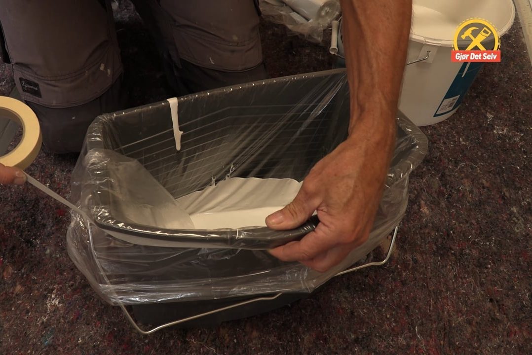 Enkel rengjøring av malingsspann