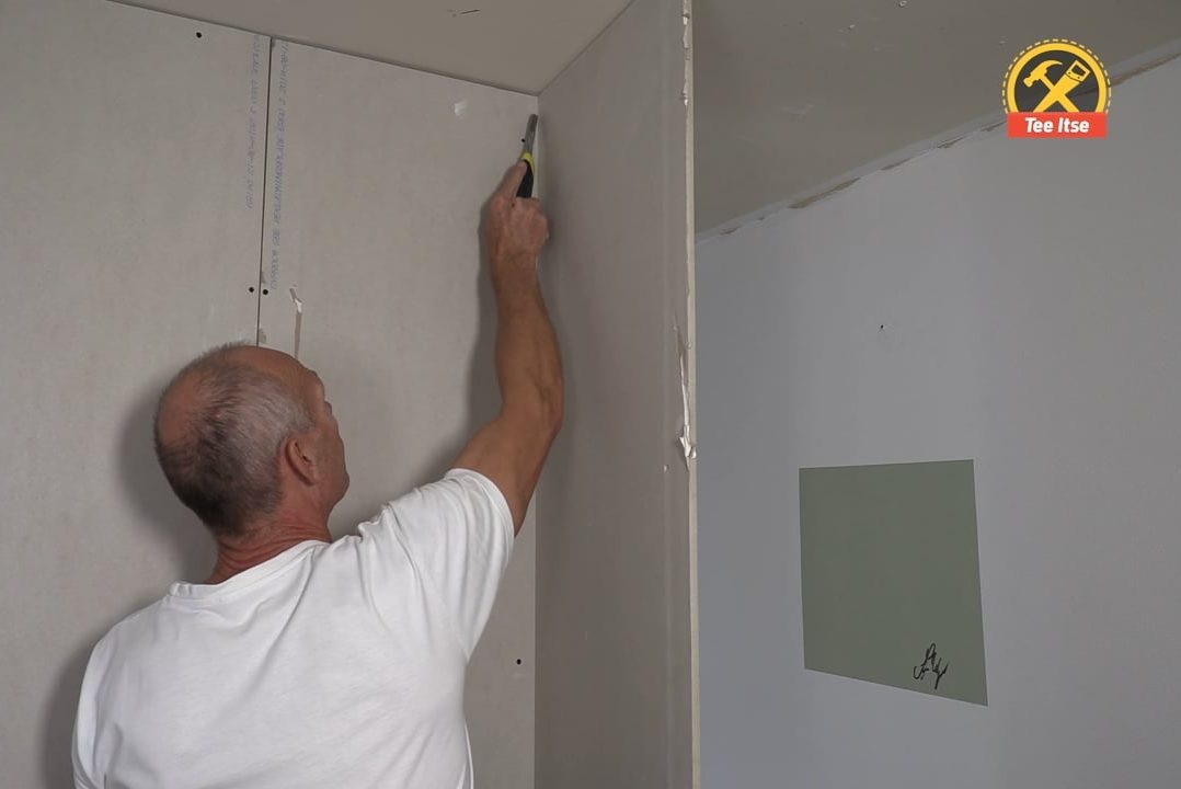 Leikkaa kipsilevyt tarkasti