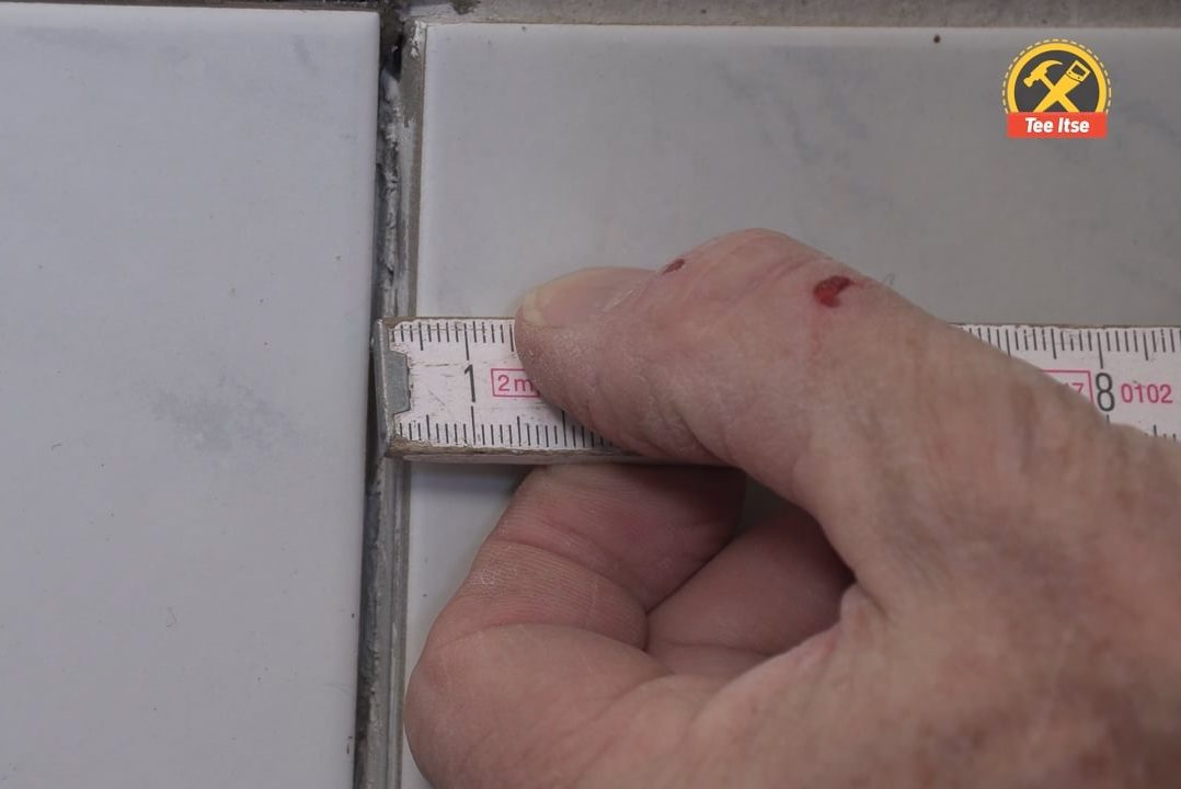 Oikea saumalaastia laatoille