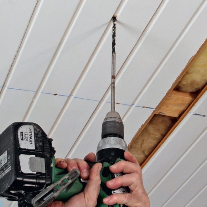 Slätt innertak: En eventuell ångspärr ska perforeras mycket noga