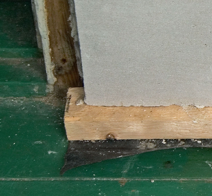 Lättbetong isolering: På pappen lägger vi en läkt