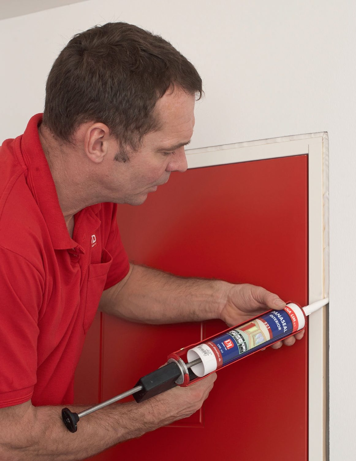 Lydtett innerdør: Fuge rundt karmen