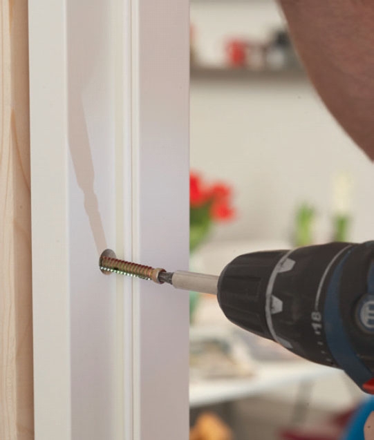 Ljudisolera dörr: Dr fast skruvarna