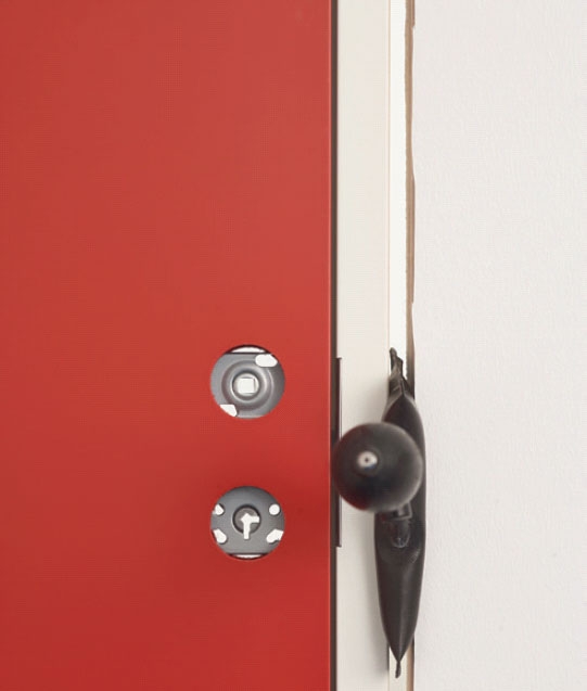 Ljudisolera dörr: Kolla på låssidan