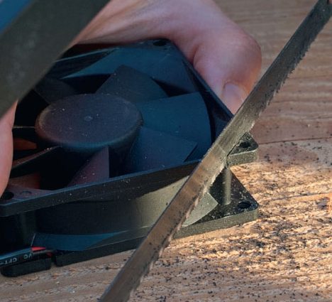 Aurinkokennotuuletin: Sovita tuuletinta