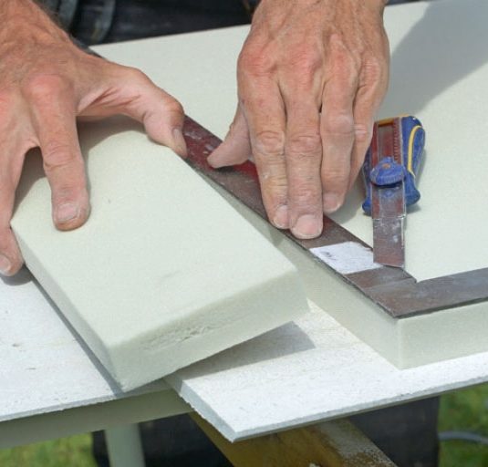 Varmväggsskivor: Skär till isoleringen