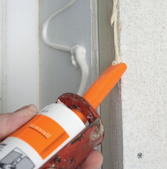 Varmväggsskivor: Fönstersmygen kläs med en gipsskiva