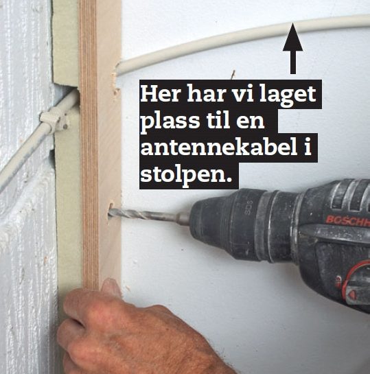 Varmveggsplater: Den første stolpen settes