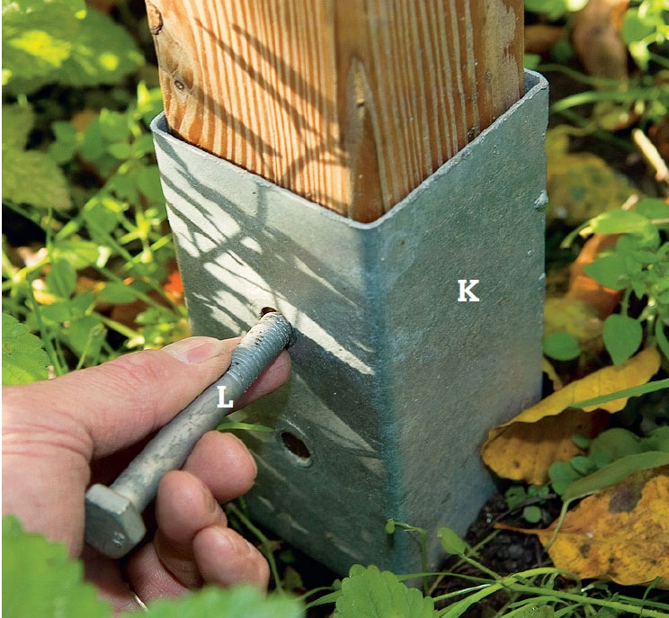 Fågelbord på stolpe