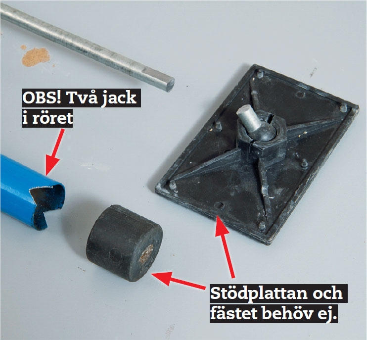 Skivlyft Gipslyft: Med bågfil sågar du av stödplattan från takstöttan.