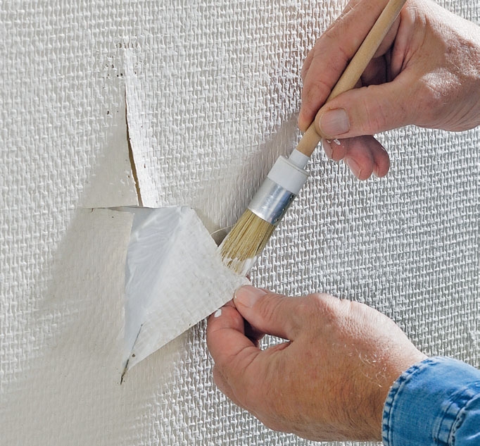 Sivele lipareisiin siveltimellä liisteriä