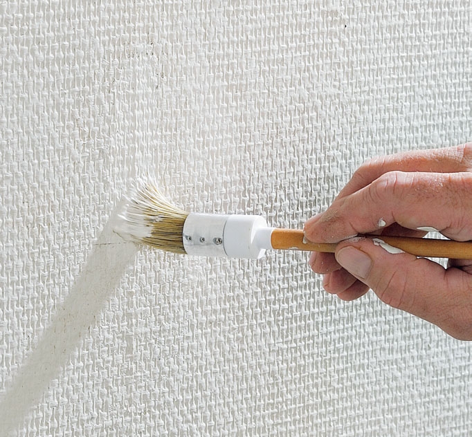 Kun liisteri on kuivunut, korjauskohta voidaan maalata