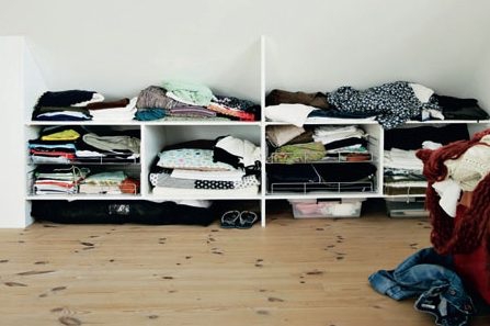 Tee itse liukuovi kaappiin vinoon kattoon