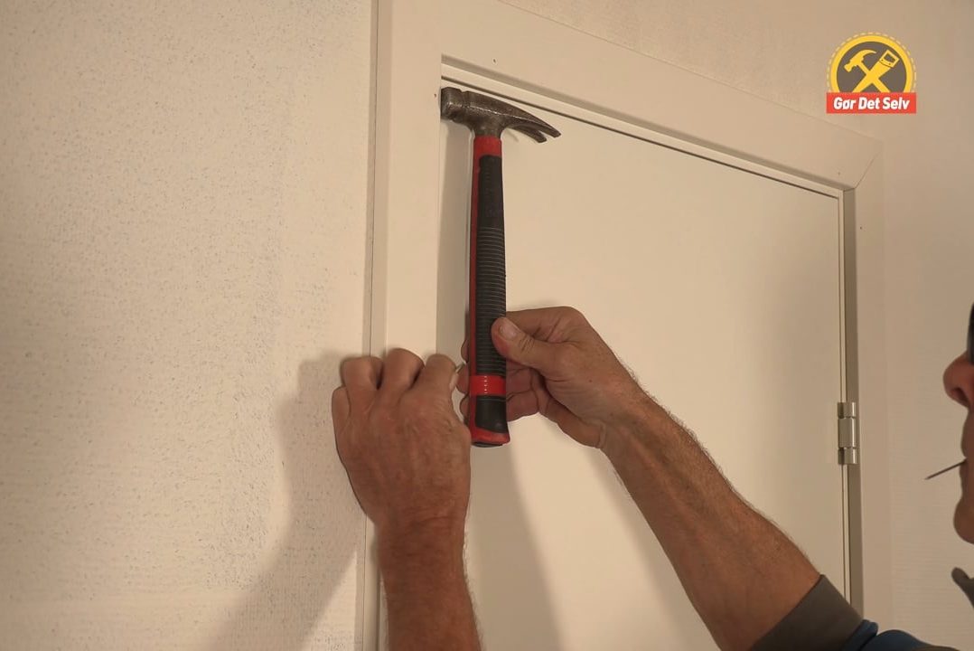 Brug hammeren som afstandsmål