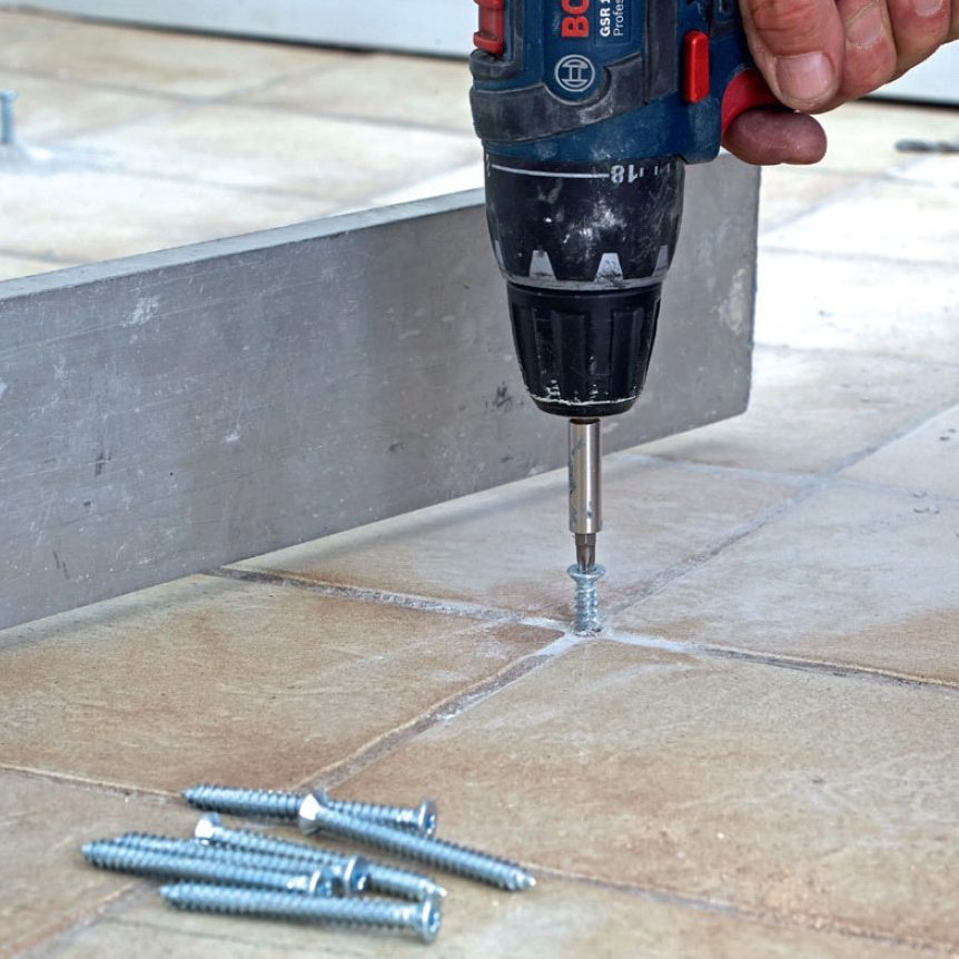 Selvnivellerende gulvspartel