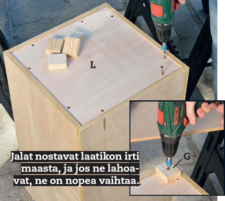 Puiset kukkapylväät