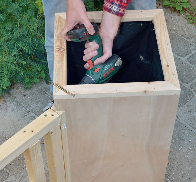 Puiset kukkapylväät