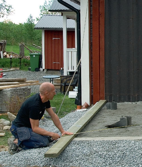 Bygg vinterhage: En bunnsvill av trykkimpregnert tre