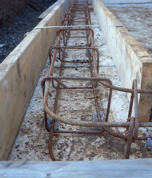 Bygga uterum: Gjutformen armeras