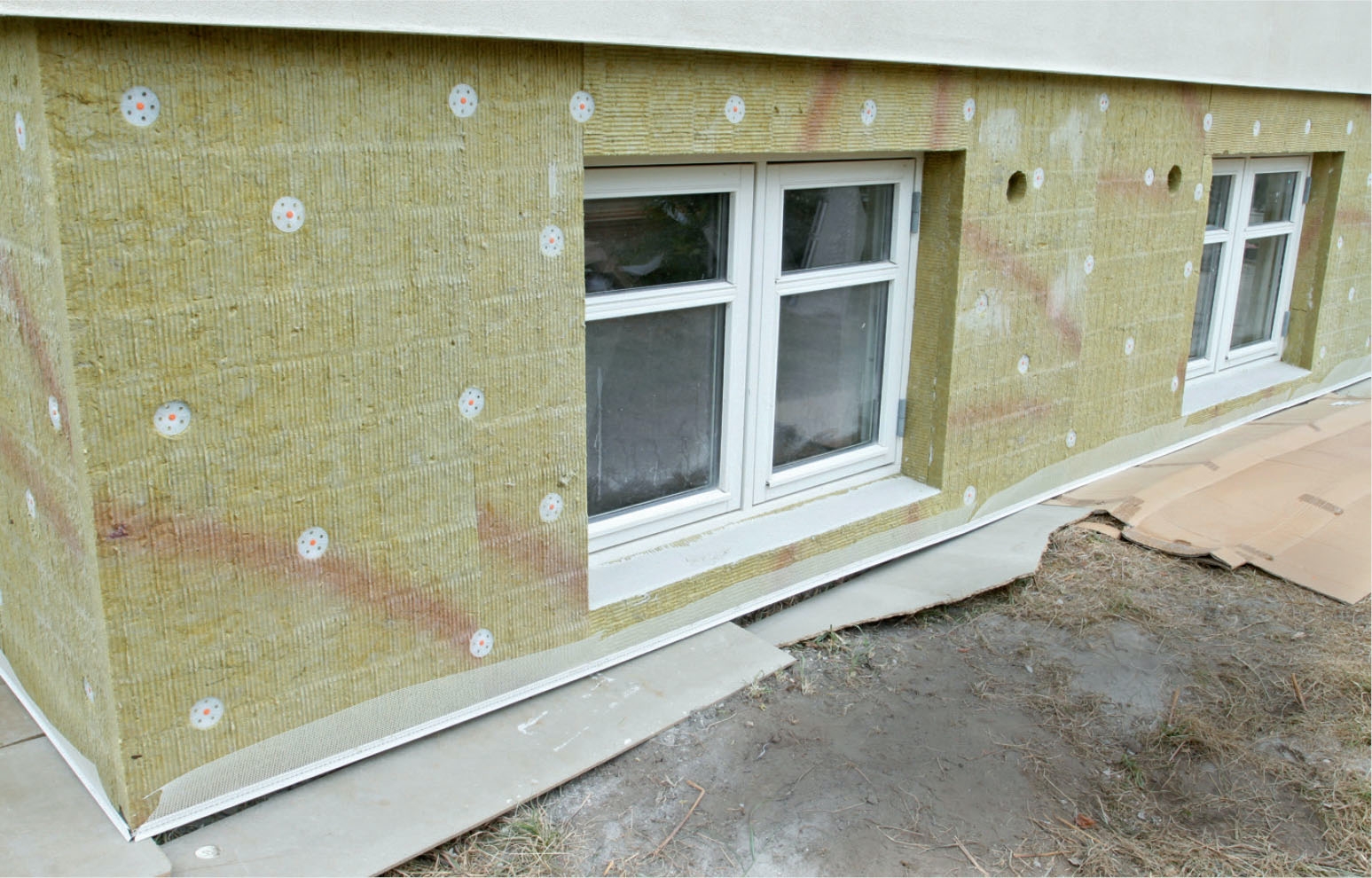 Sokkelisolering er klar til mørtel