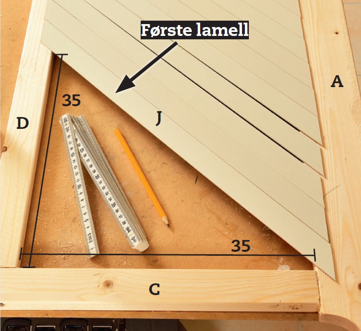 Radiatorskjuler: Plasser første lamell