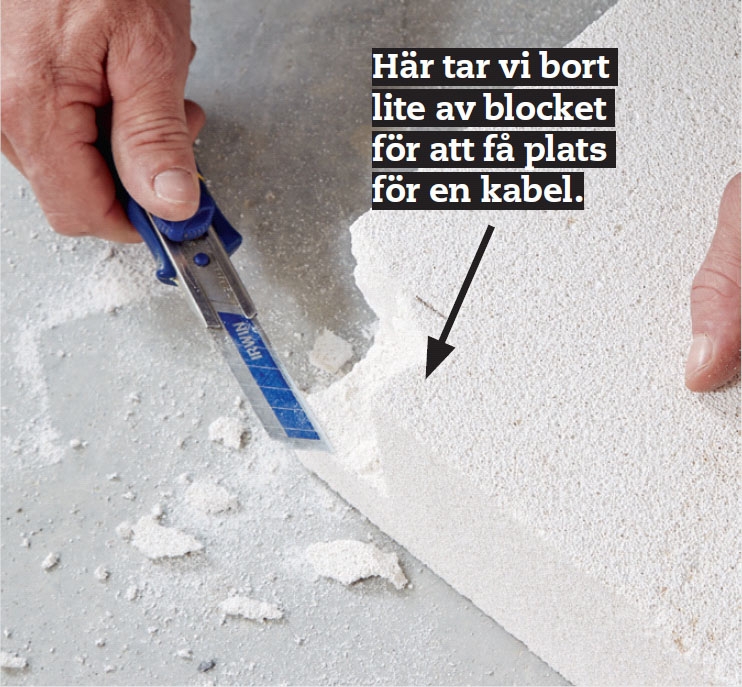 Isolera källare: Skapa plats för kablar och rör