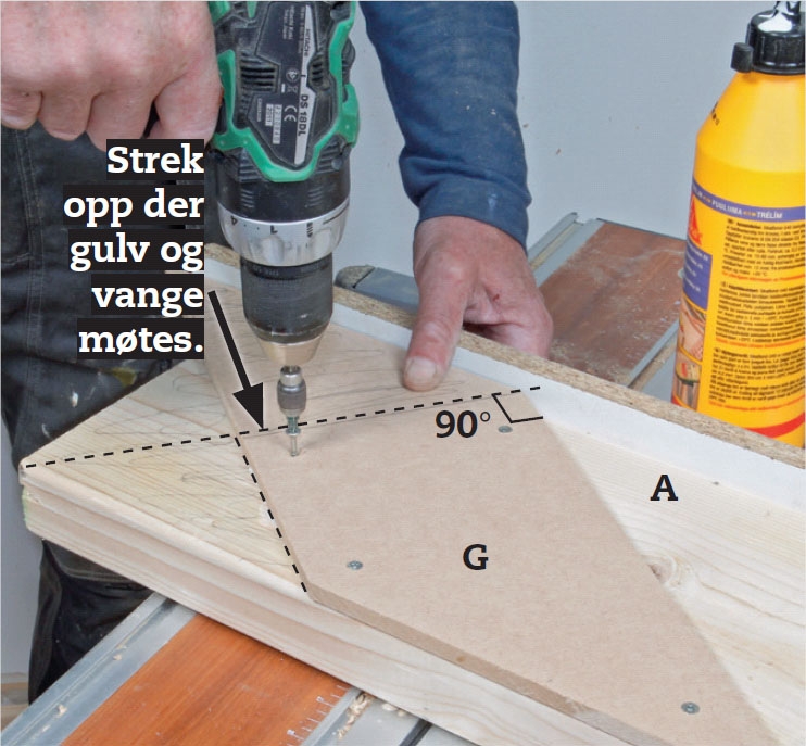 Bygge trapp: Lim og skru på en sideplate