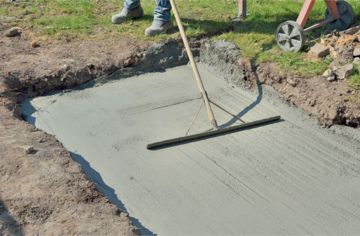 Vandspejl: Fortsæt, til du har et mindst 5 cm tykt lag beton.