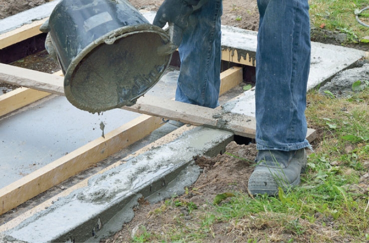 Spejlbassin til haven: Fyld efter med ekstra beton