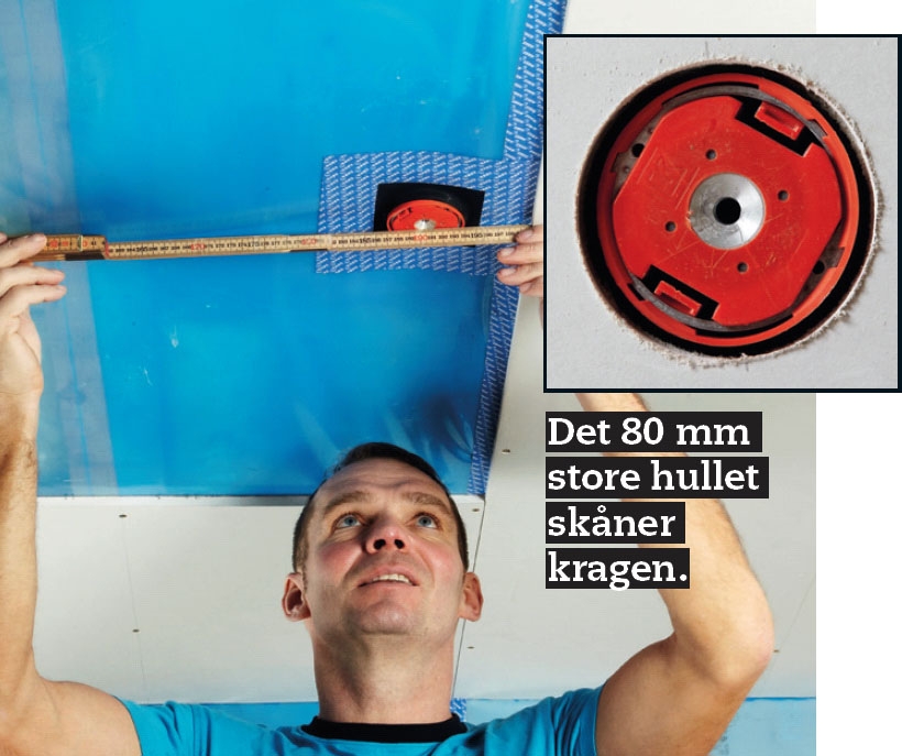 Gipse tak: Hullene til koblingsboksene skjæres i første lag plater