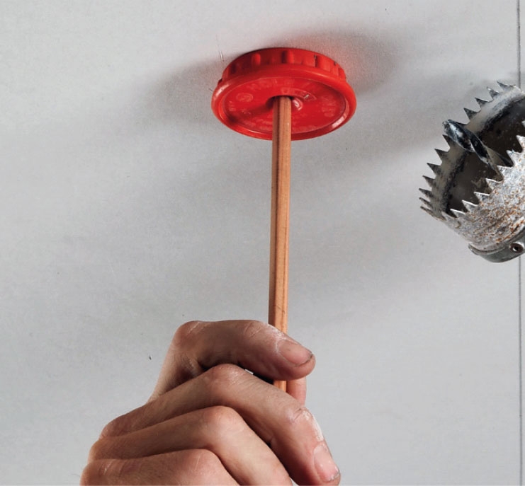 Gipse tak: Deretter finner vi de skjulte koblingsboksene