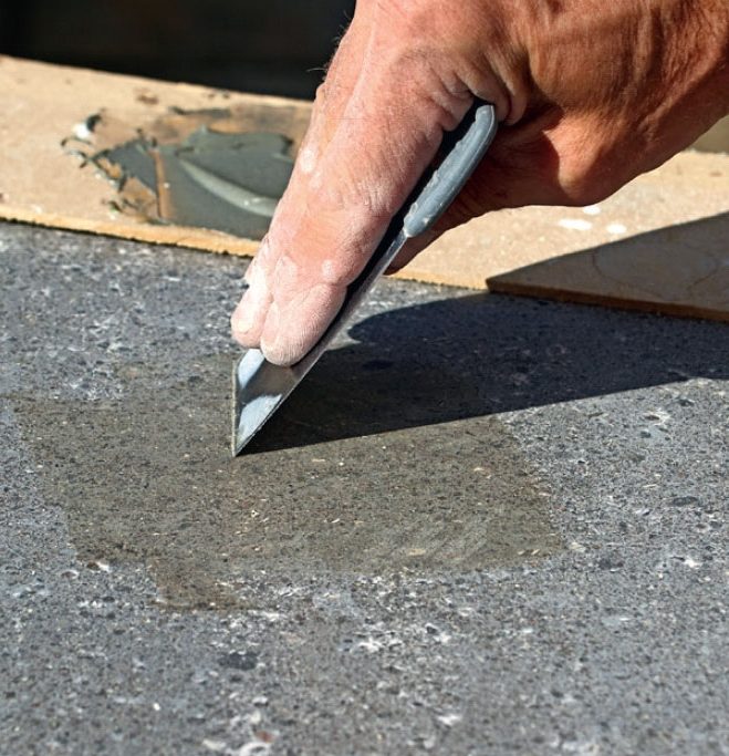 Poleret betongulv gør det selv: Gentag spartelprocessen