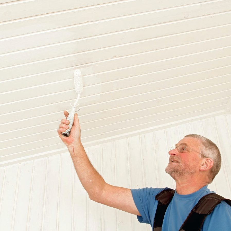 Katon maalaus: Seuraavana päivänä voit pintamaalata ensimmäisen kerrok sen