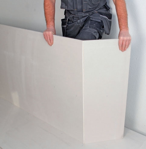 Gipsskivor tak: Res skivan så den vilar på kanten