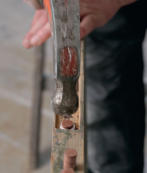 Reparera skruvhål i trä