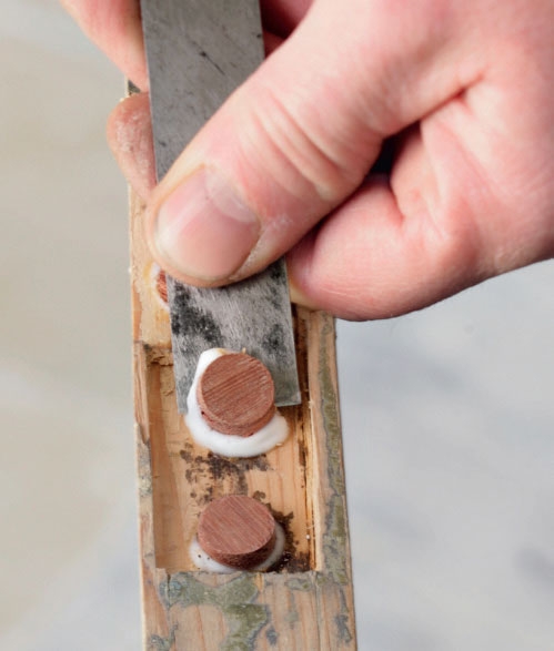 Reparera skruvhål i trä