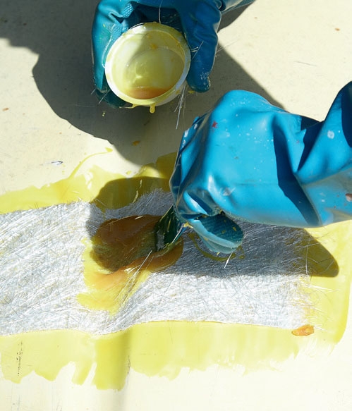 Laga plast med glasfiber