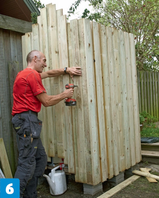 Sadevesiastia hanalla