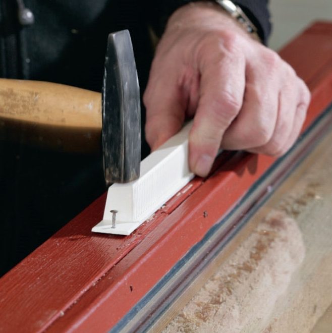 Spalteventil: Fastgør den udvendige spalteventil