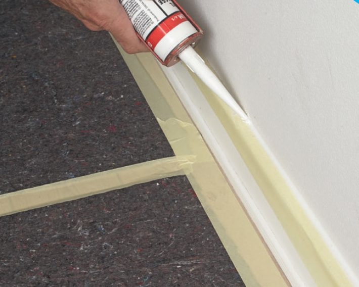 Sprekker mellom vegg og lister gjør ingen skade