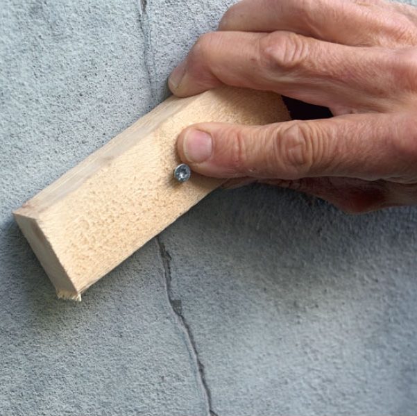 Revner i fast puds: Krads fugen op