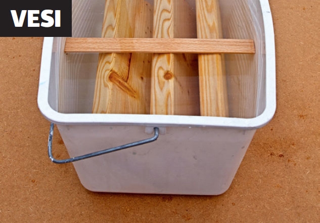 Puuöljytyt puupalat vesi testi